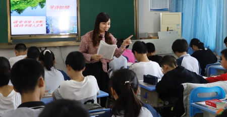 浅析师范大学汉语言文学专业台港文学教育大众化的必要性